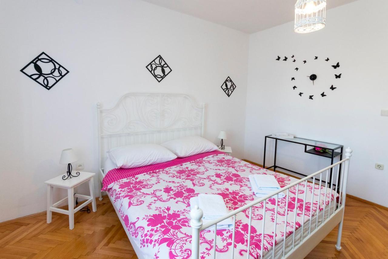 Apartments Zmika Primosten Exterior photo