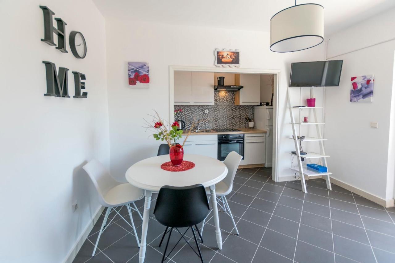 Apartments Zmika Primosten Exterior photo